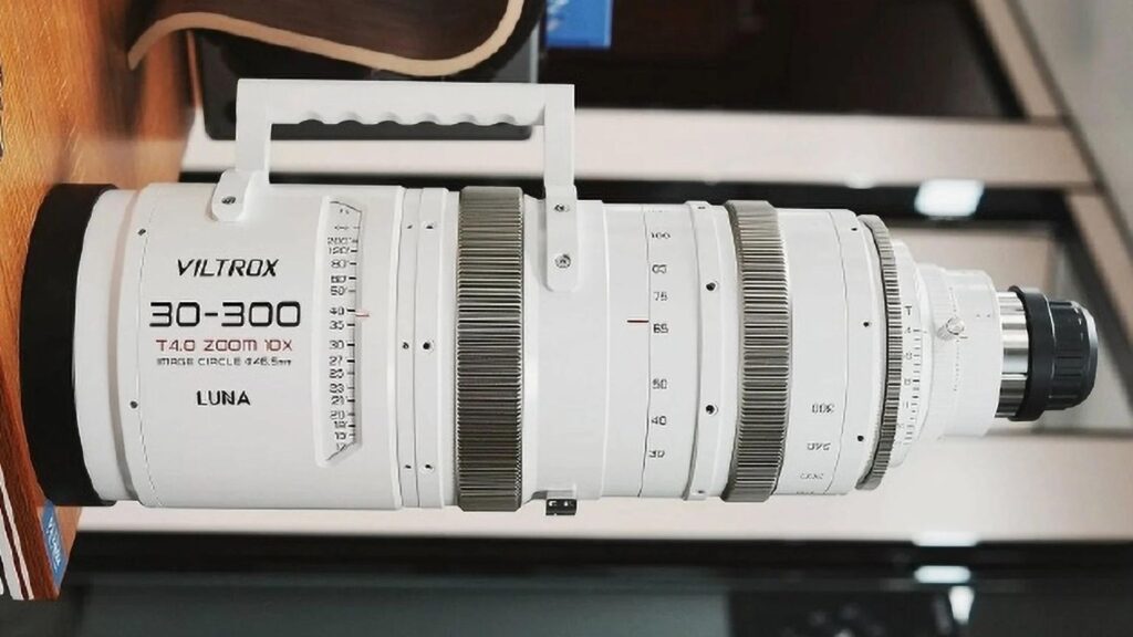 Pierwsze zdjęcia Viltrox Luna 30-300mm T4.0 10x FF
